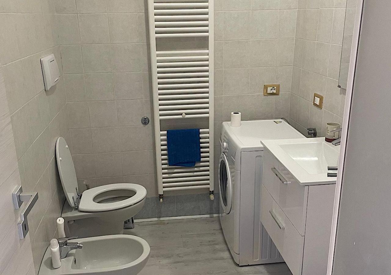 La Magnolia Apartaments IV Tulip Desenzano del Garda Eksteriør billede