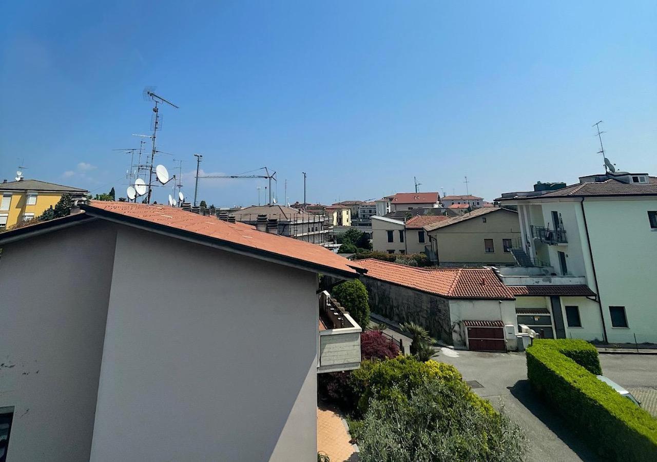 La Magnolia Apartaments IV Tulip Desenzano del Garda Eksteriør billede